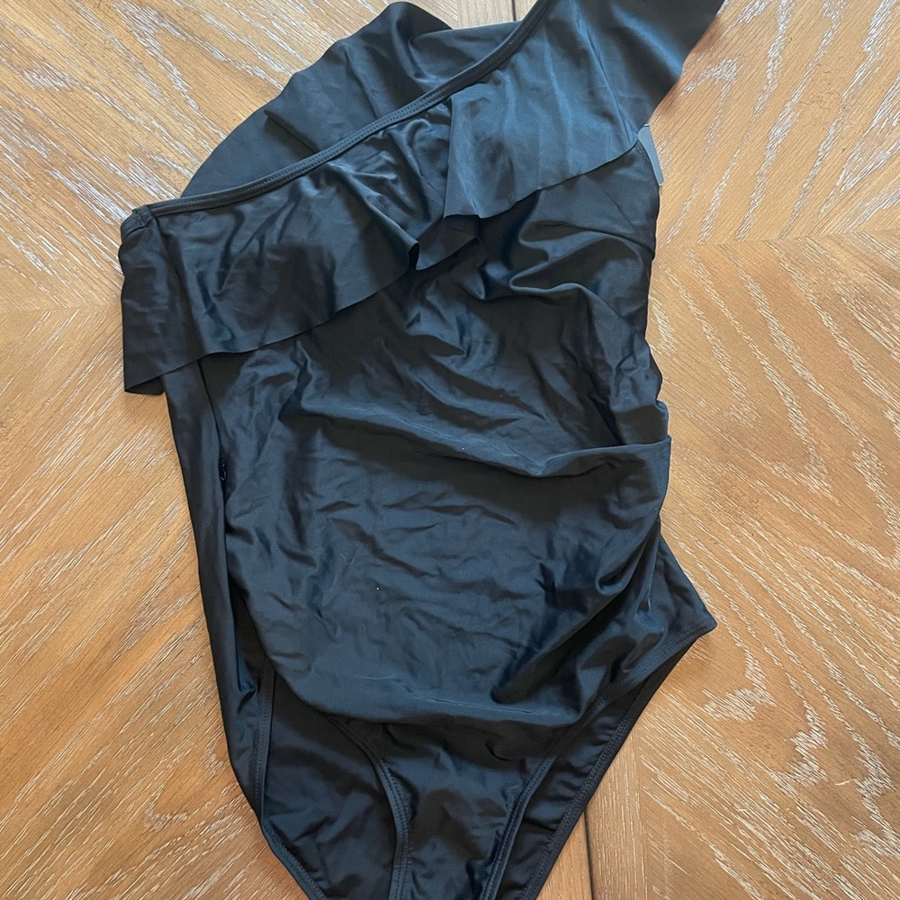 One Piece - Picture 2 of 4